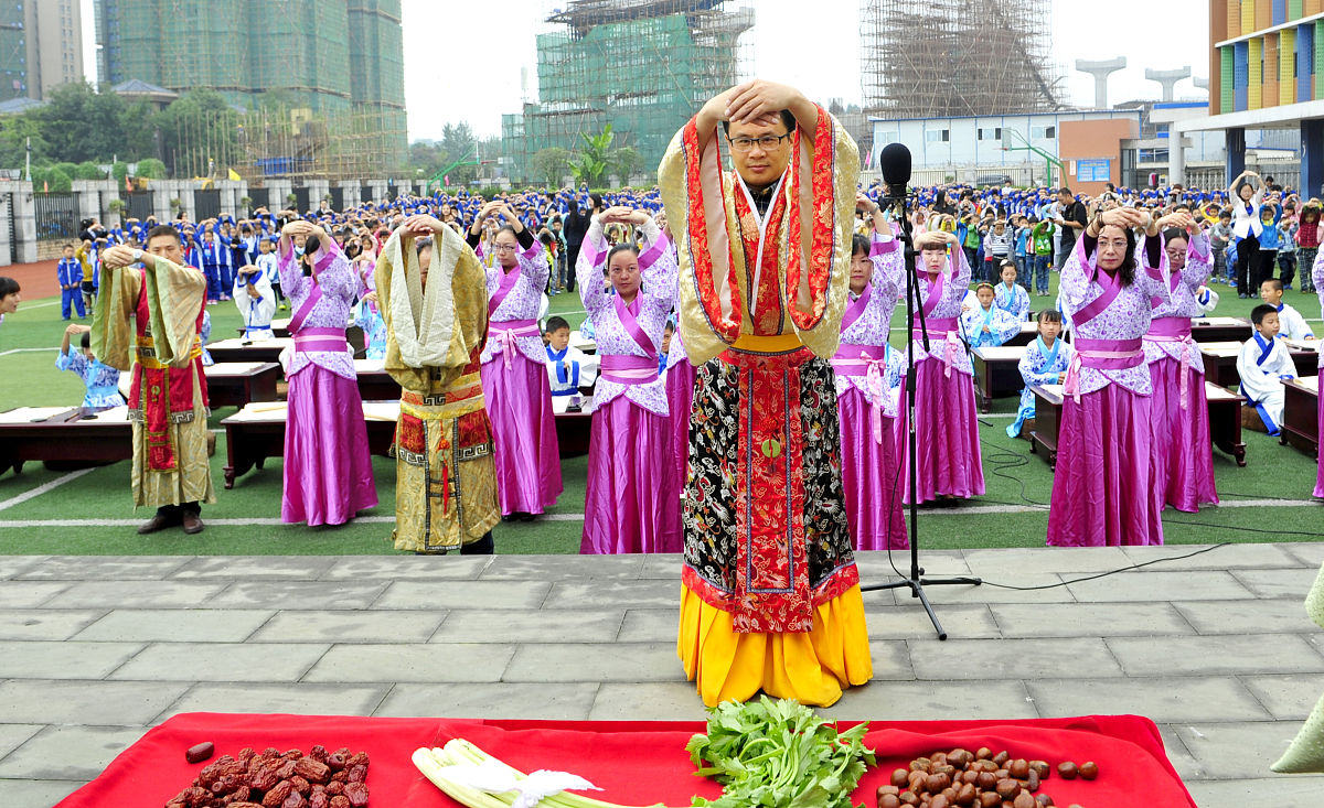 成都卫校2023年最新招生指南：学校排名、专业选择