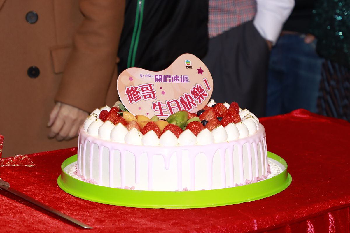 哥哥生日送蛋糕被拒绝？暖心回复教你化解尴尬