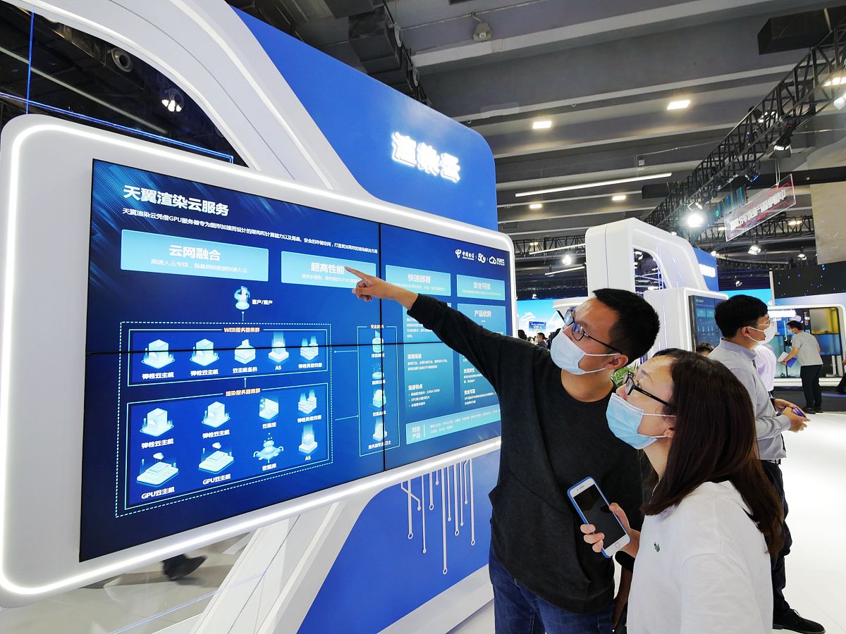 电信天翼发展提升策略：网络升级、智慧城市、业务拓展