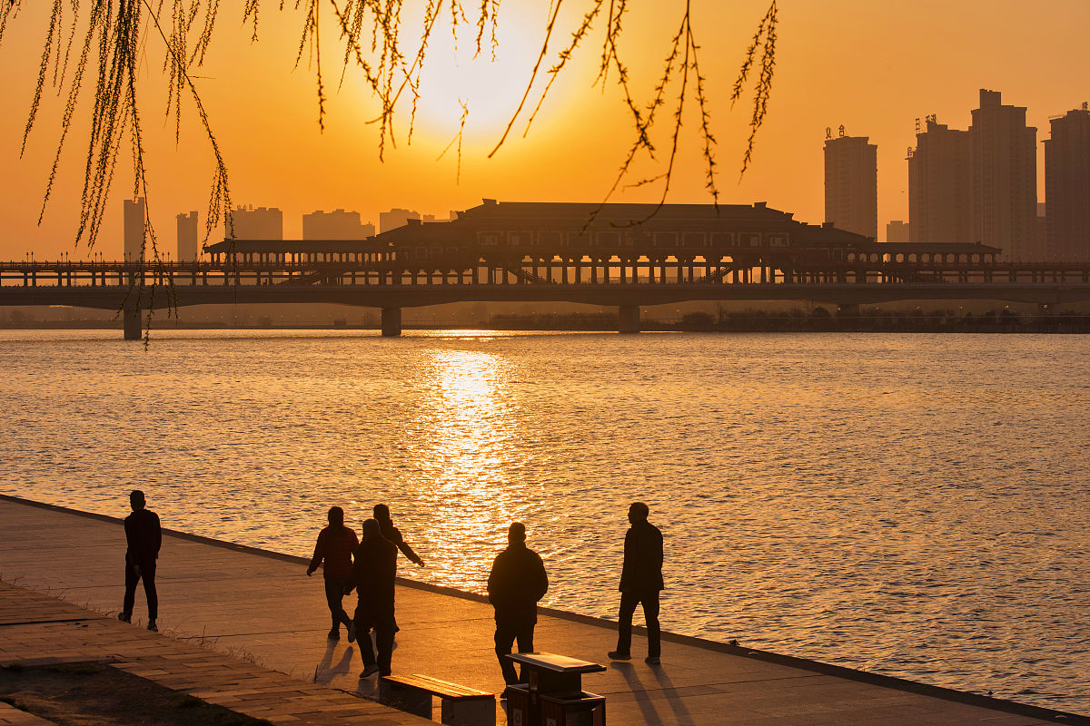 咸阳中专录取分数线：报考指南及学校介绍