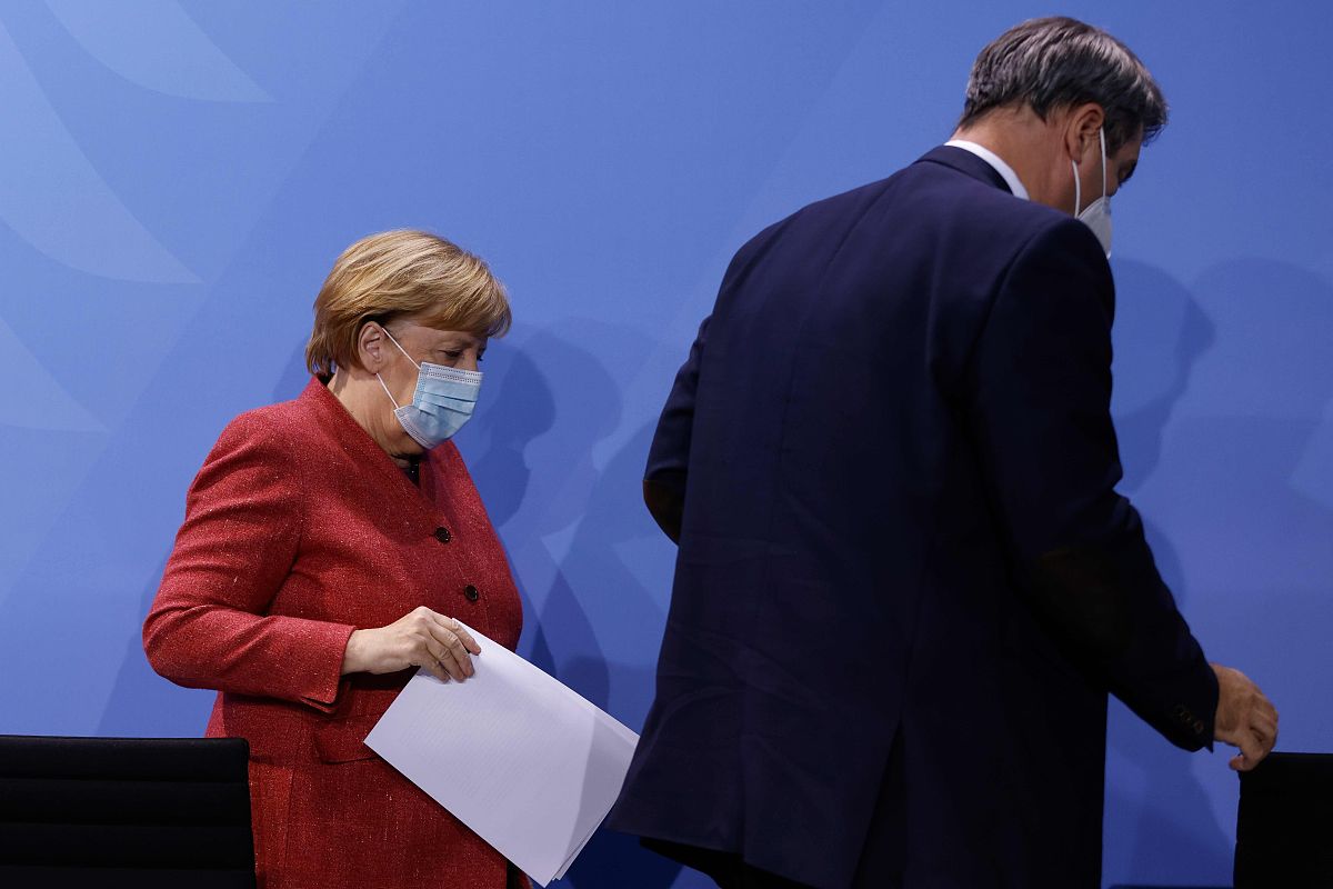 大学生举办永生花胸针diy活动策划案的活动制作建议