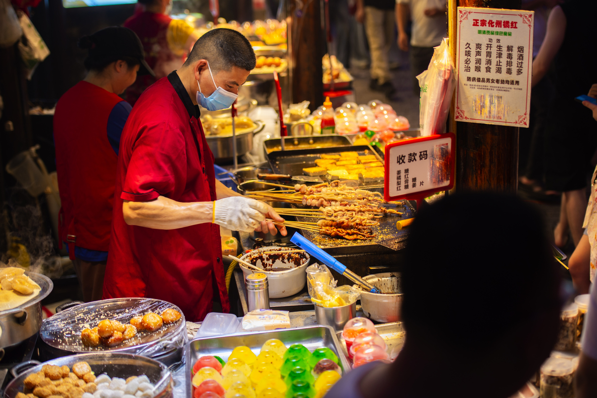 深圳被裁员后摆摊卖夜宵，一年狂赚40万！我的创业经历分享