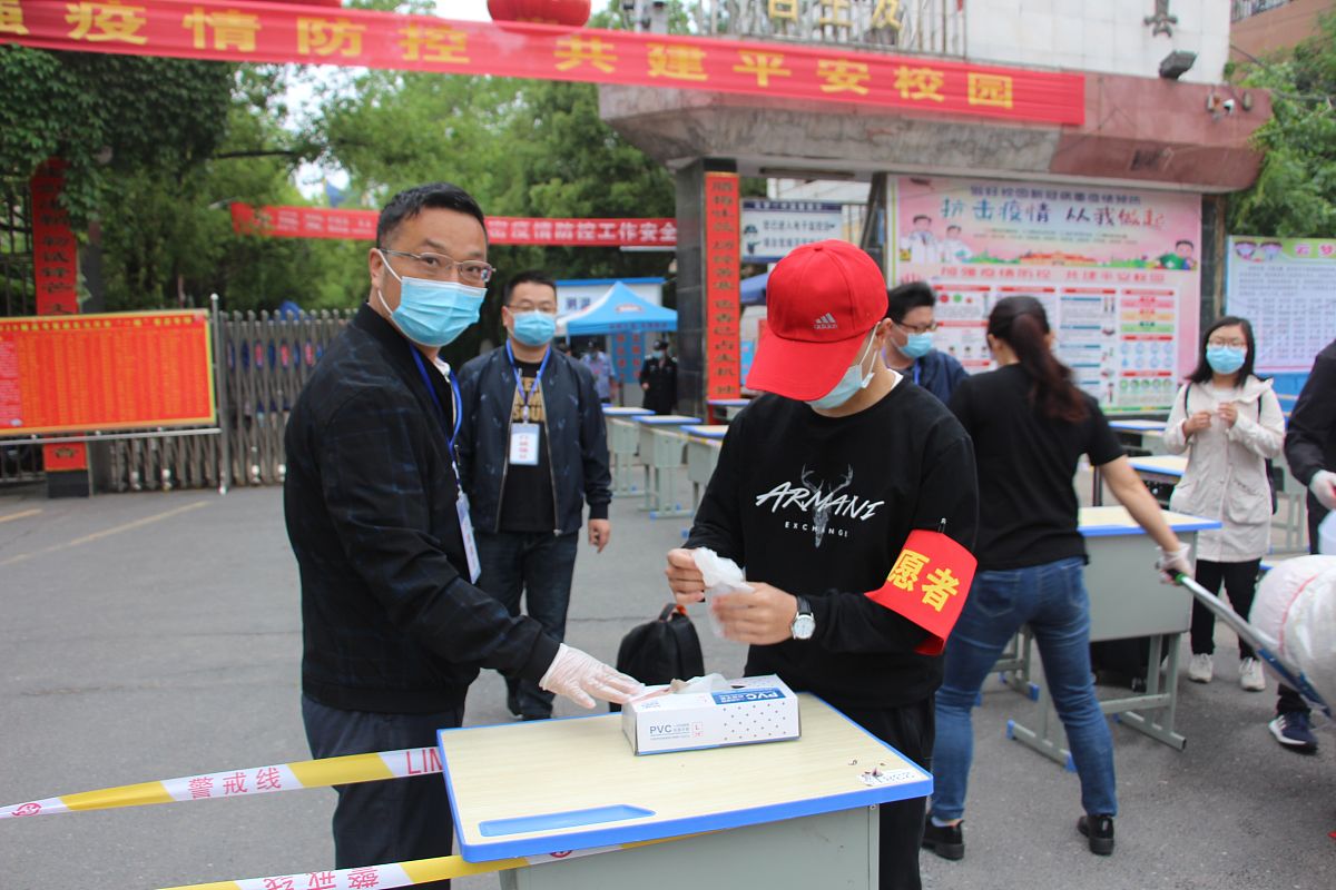 陇南市卫生学校科学防控疫情，师生众志成城