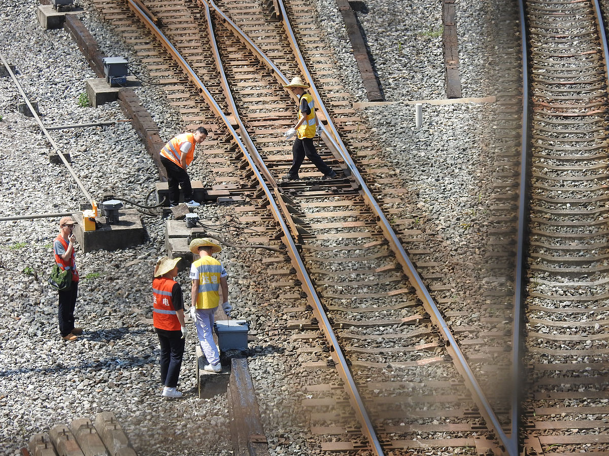 四川铁路专业哪个好？热门专业分析与就业前景