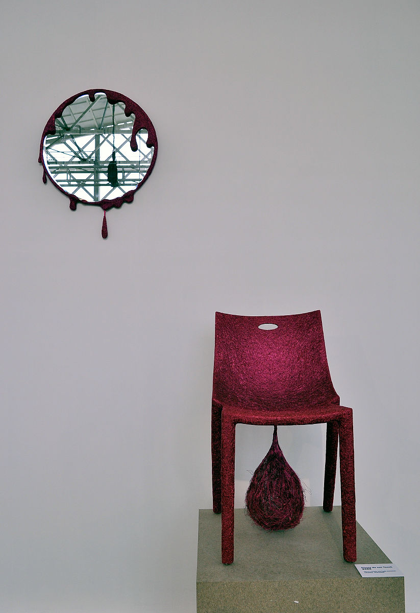 实用艺术是指主要以实用为目的的艺术和主要以纯粹的审美为目的的纯粹艺术相对吗