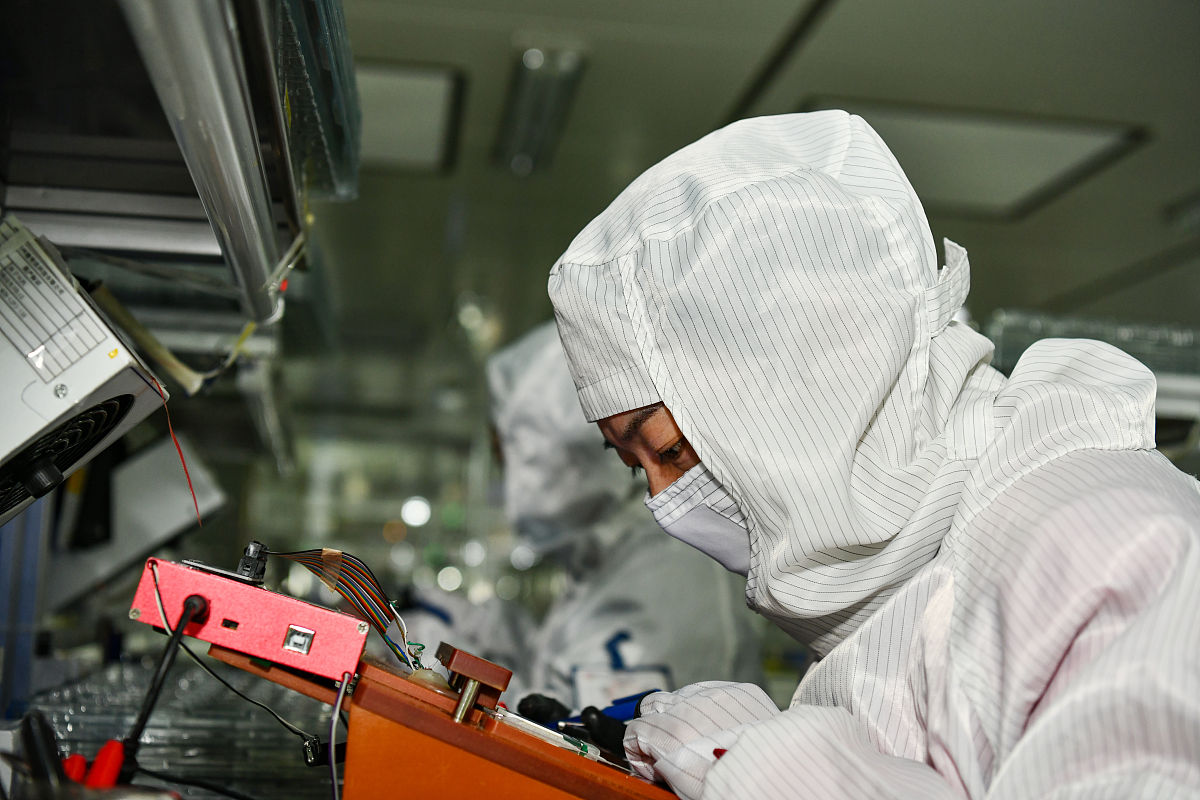 高分子材料加工工艺就业前景分析：人才需求、发展方向及政策解读