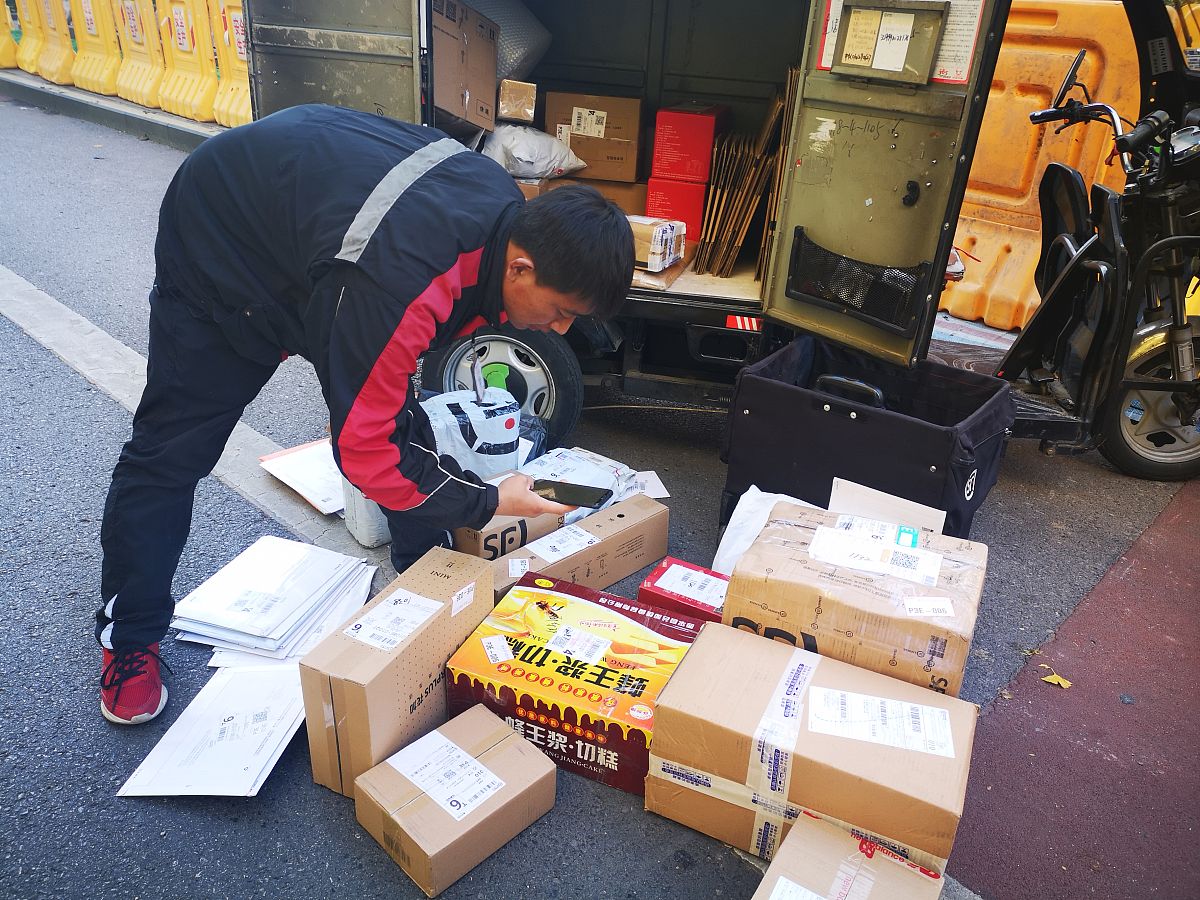 配送员内卷现状：竞争激烈，压力山大！