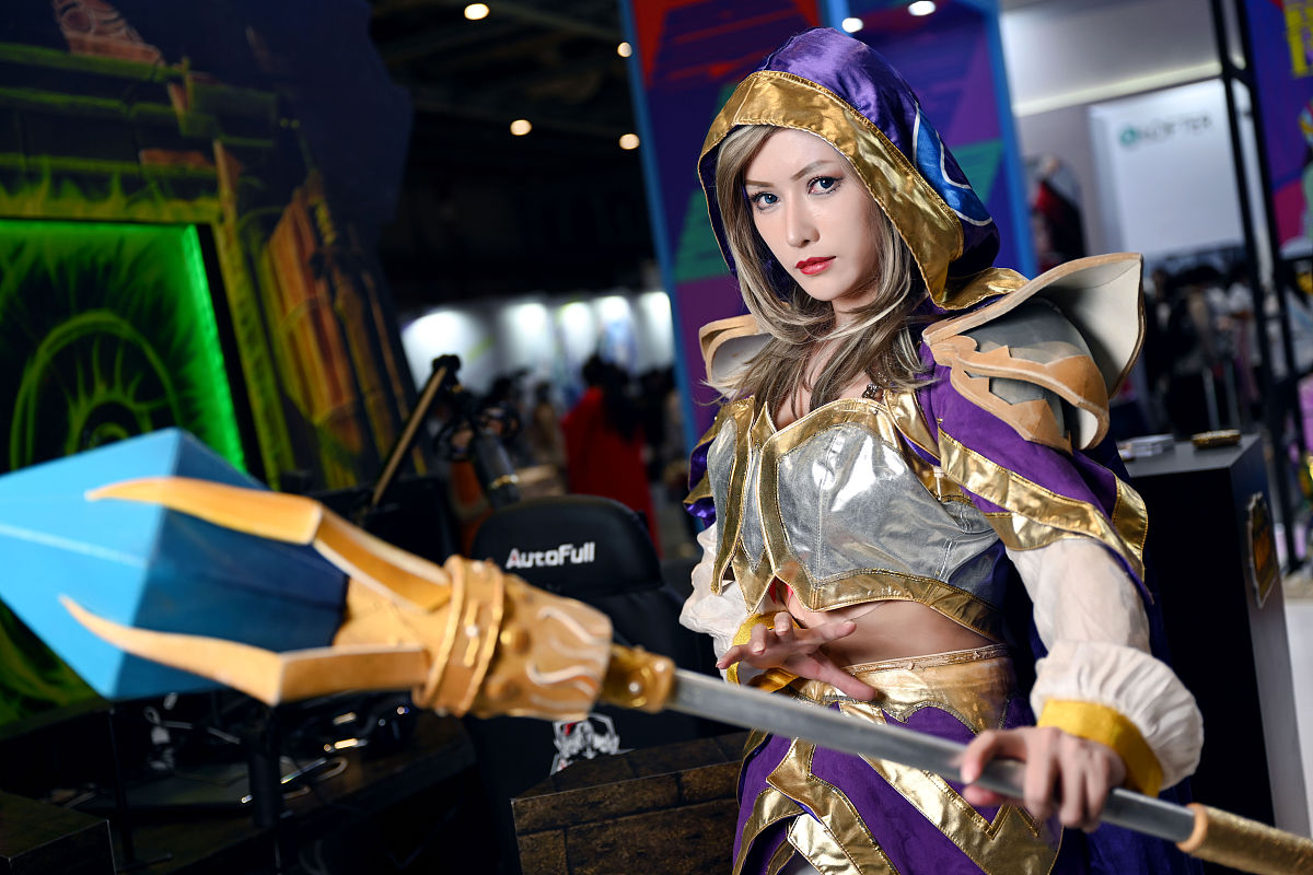 [cosplay英雄联盟] - 沉浸在符文之地，化身你最爱的英雄！