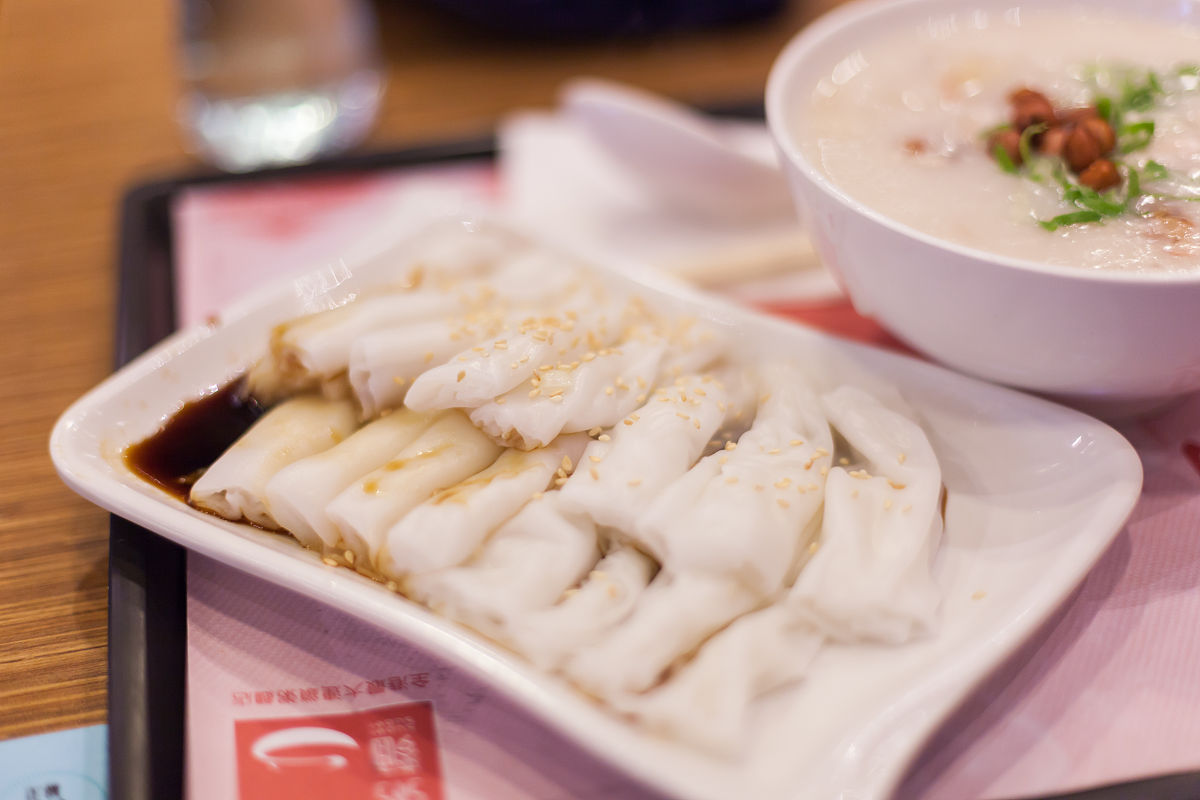 肠粉米浆秘诀：如何调出有韧性的米浆