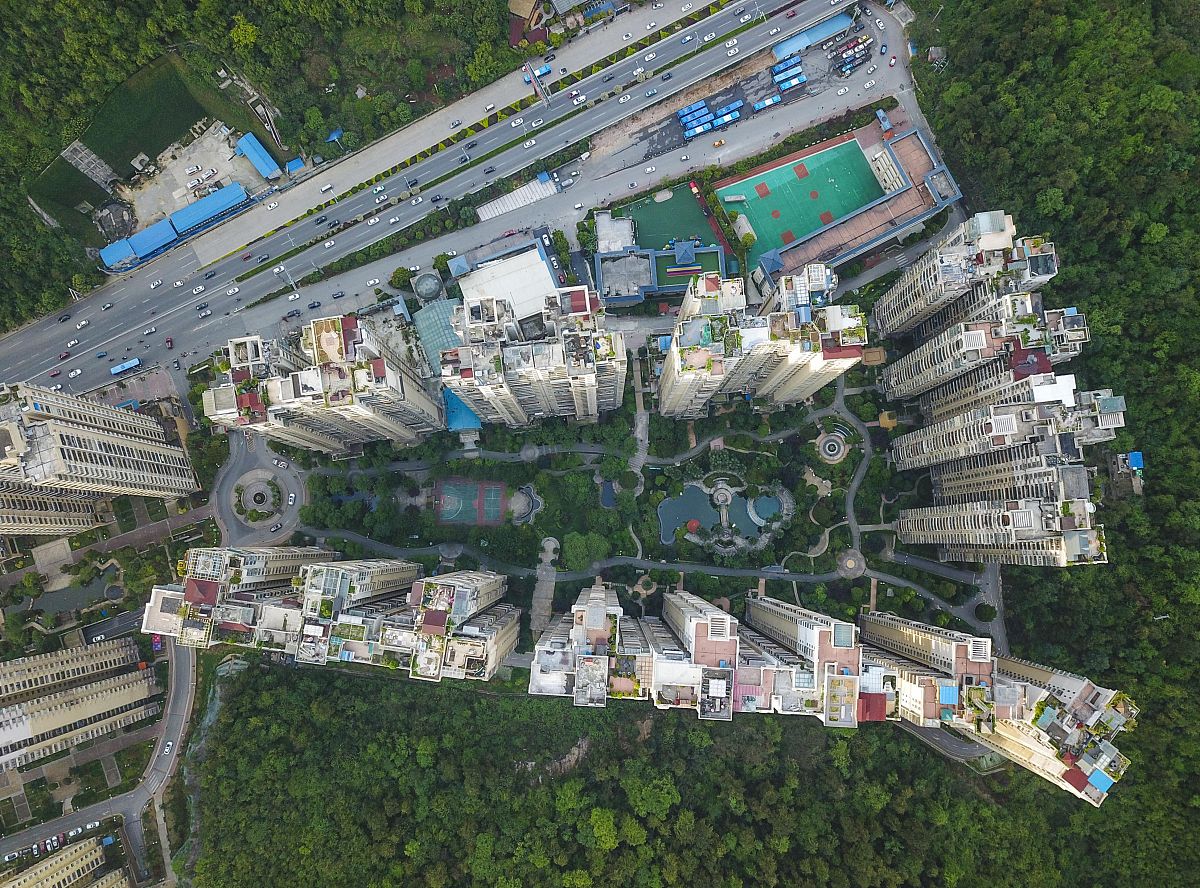 重庆万州职业教育中心地址 - 双河大道888号