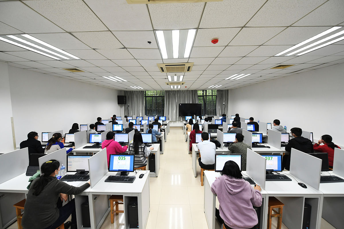 信雅达杭州计算机服务公司 | 专业IT服务解决方案提供商