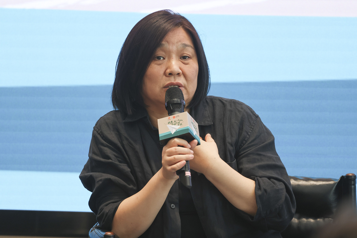 请推荐50本关于女性主义的书籍含作者及50字的推荐理由