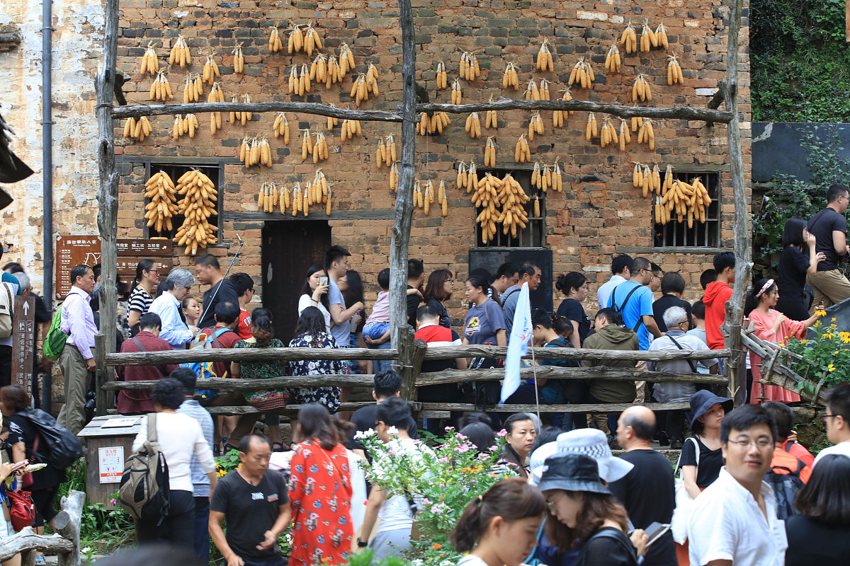 深度体验文化之旅：民俗旅游全方位解析