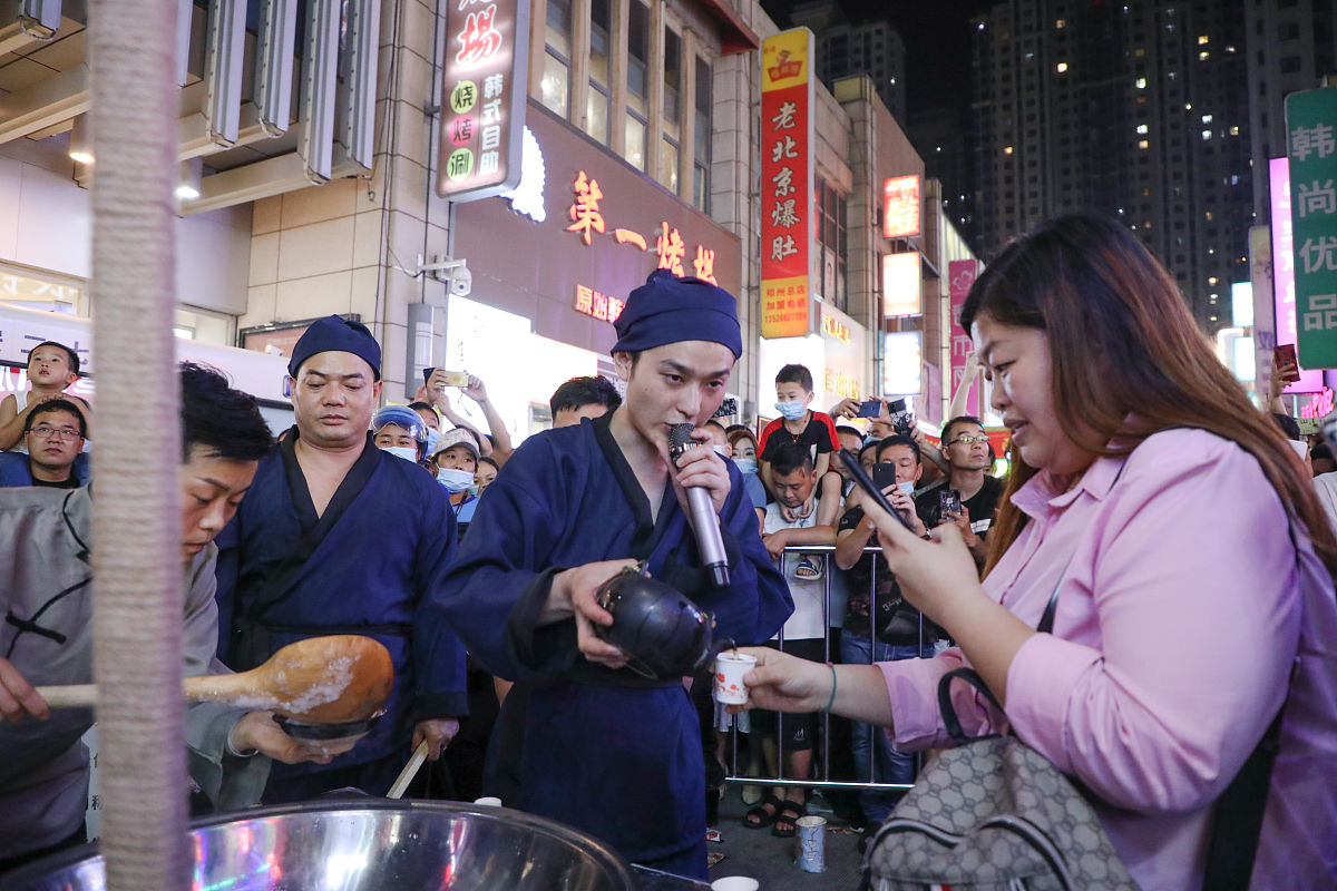 孟婆是干嘛的？真的只有一个孟婆吗？