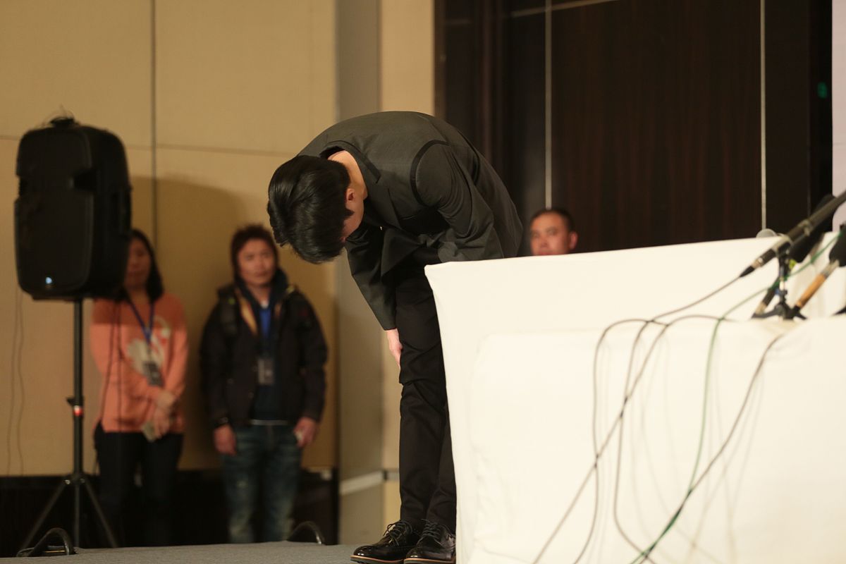 2015年02月14日,北京,房祖名因吸毒出狱后召开道歉会.房祖名