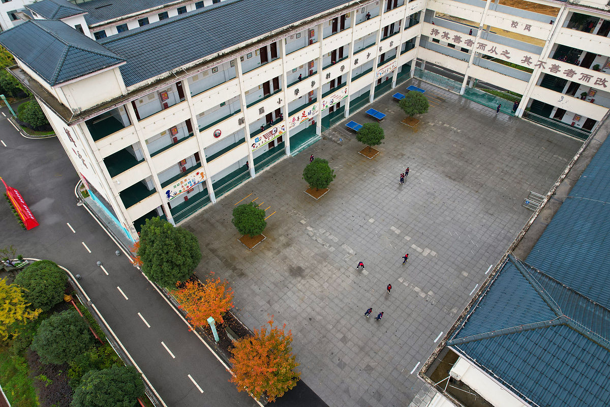 河池市职业教育中心学校建筑装饰工程技术专业怎么样好就业吗