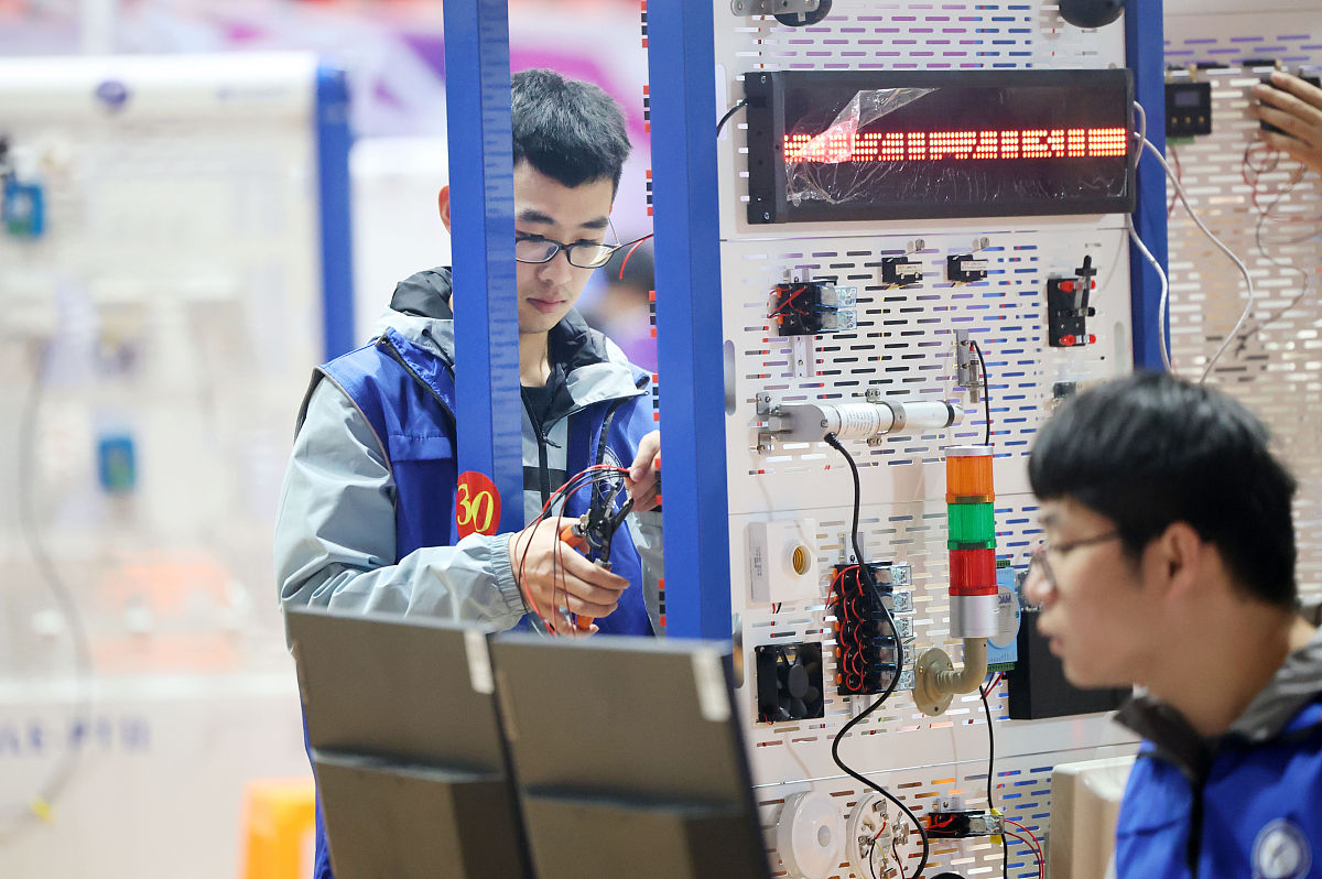 贵阳航空职业学校有飞机电子设备维修专业吗