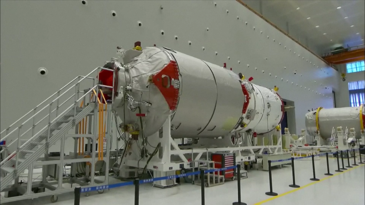 运载火箭的起飞压板的作用什么？