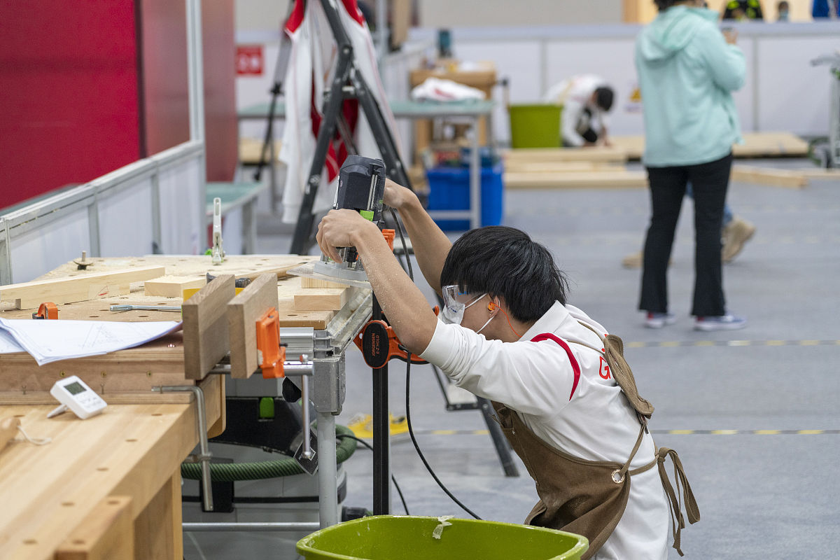 广州东华职业学院商务管理专业怎么样？就业前景、师资力量、课程设置深度解析