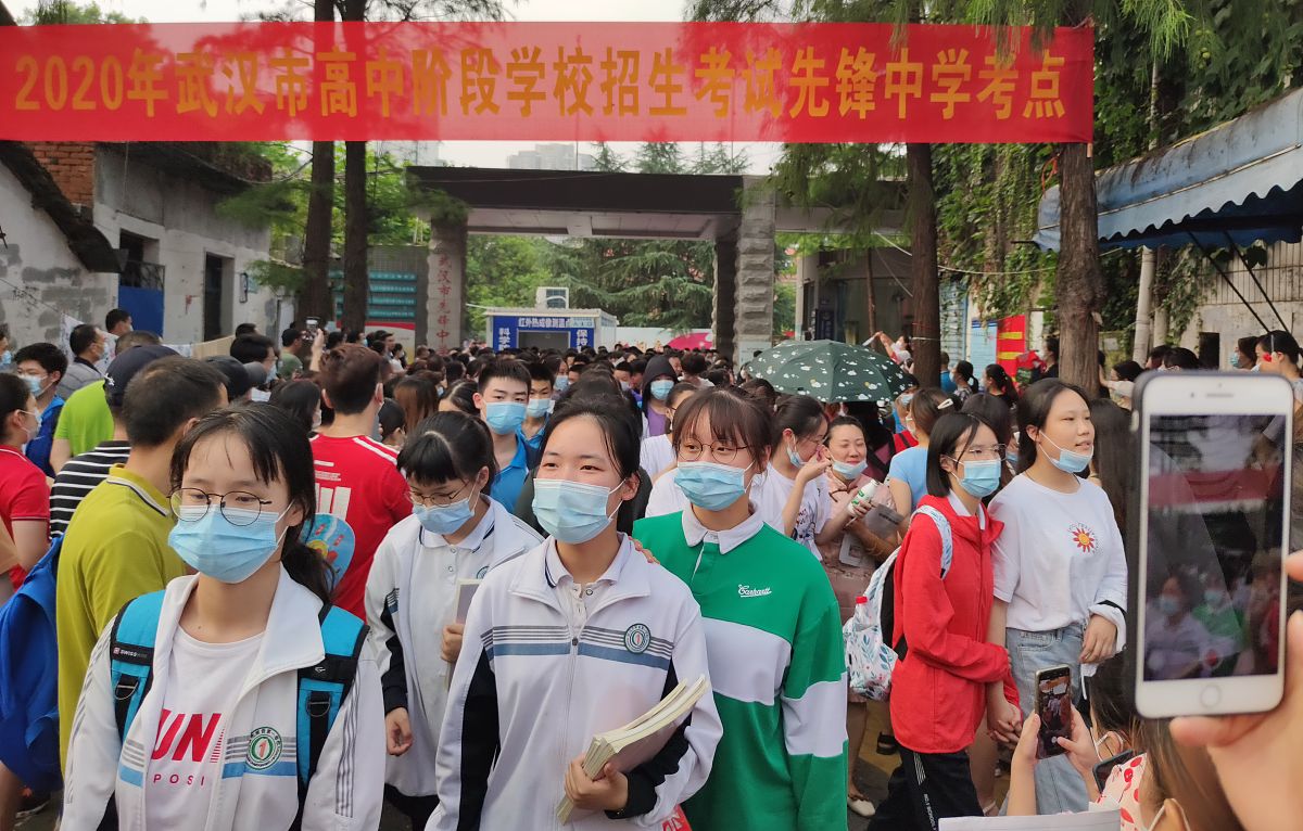 二十和24的最大公因数是多少