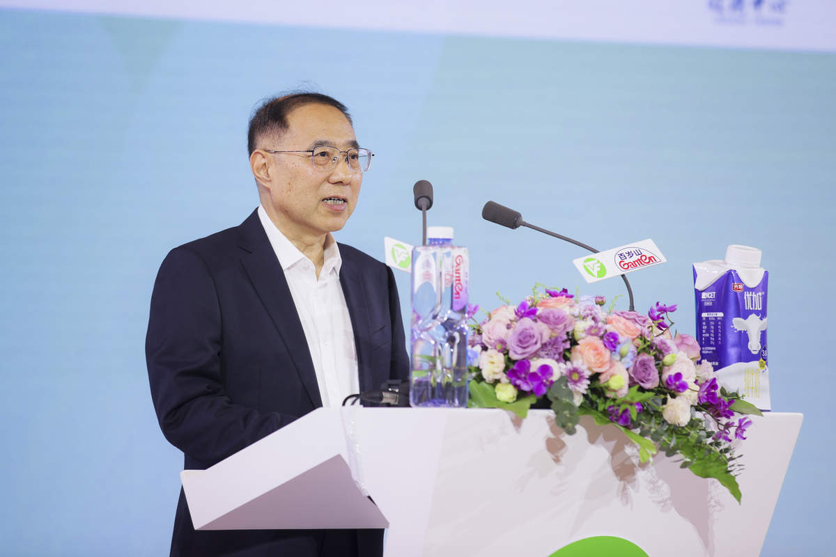 中国电信贵州分公司副总经理王炳华：推动公司发展，贡献社会公益