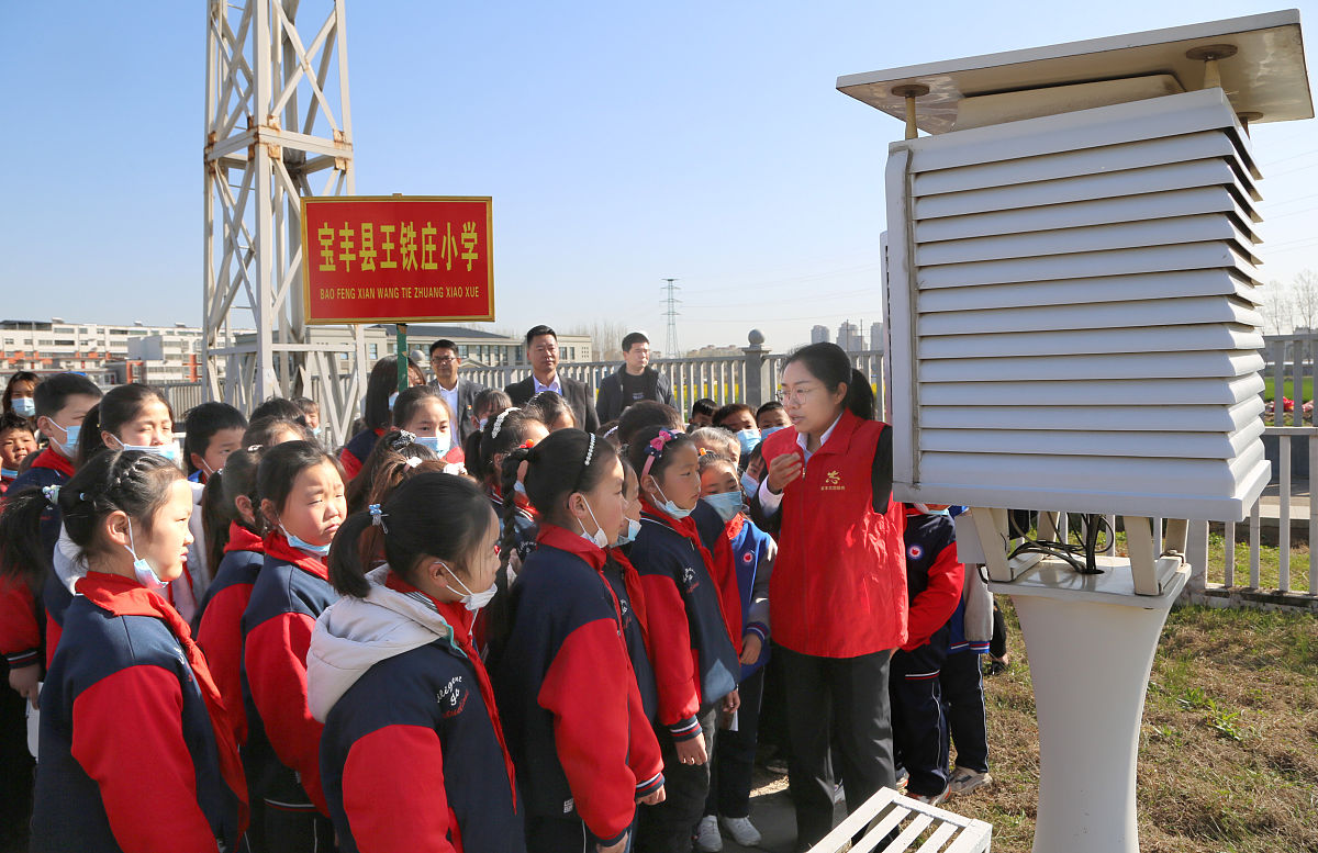 XX县气象局实习生周报：气象数据分析与预报学习