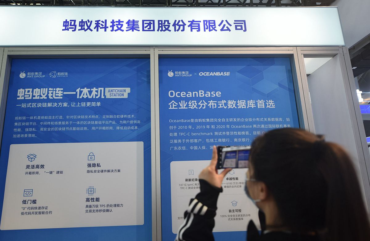 提升活动参与度：公告张贴、广播宣传、直播互动