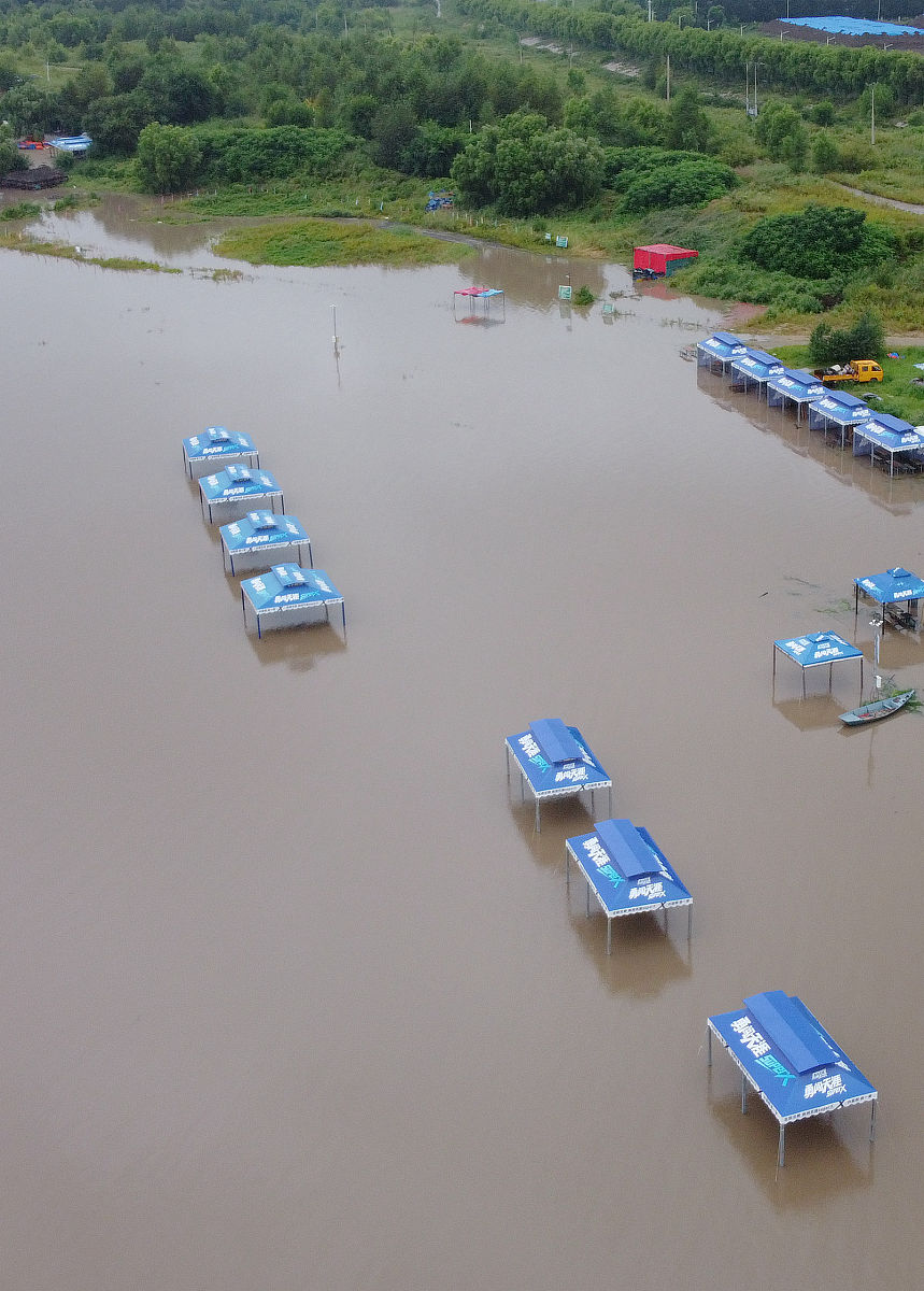 2021年8月21日,哈尔滨,受近期降雨及上游来水影响,松花江上游干流控制