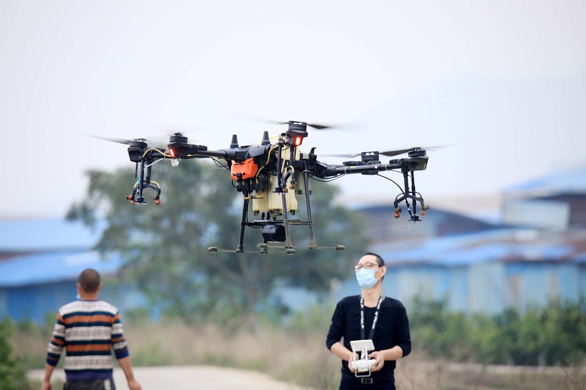 帮我写篇论文基于PIXHAWK248无人机的消毒系统设计