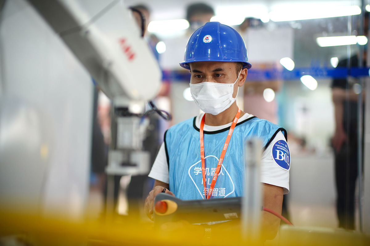 失业保险的申请领取流程是怎样的？