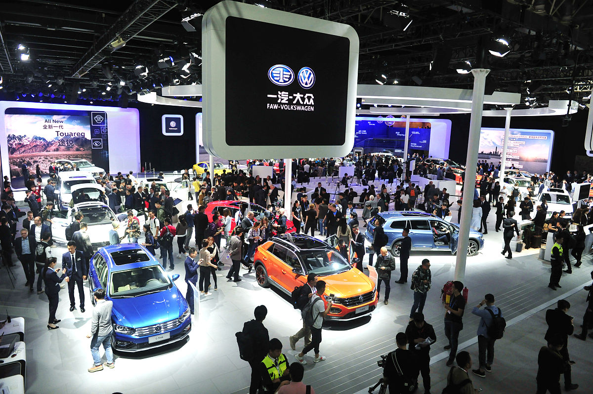 露露果仁核桃露和714-716重庆南坪国际车展的朋友圈文案