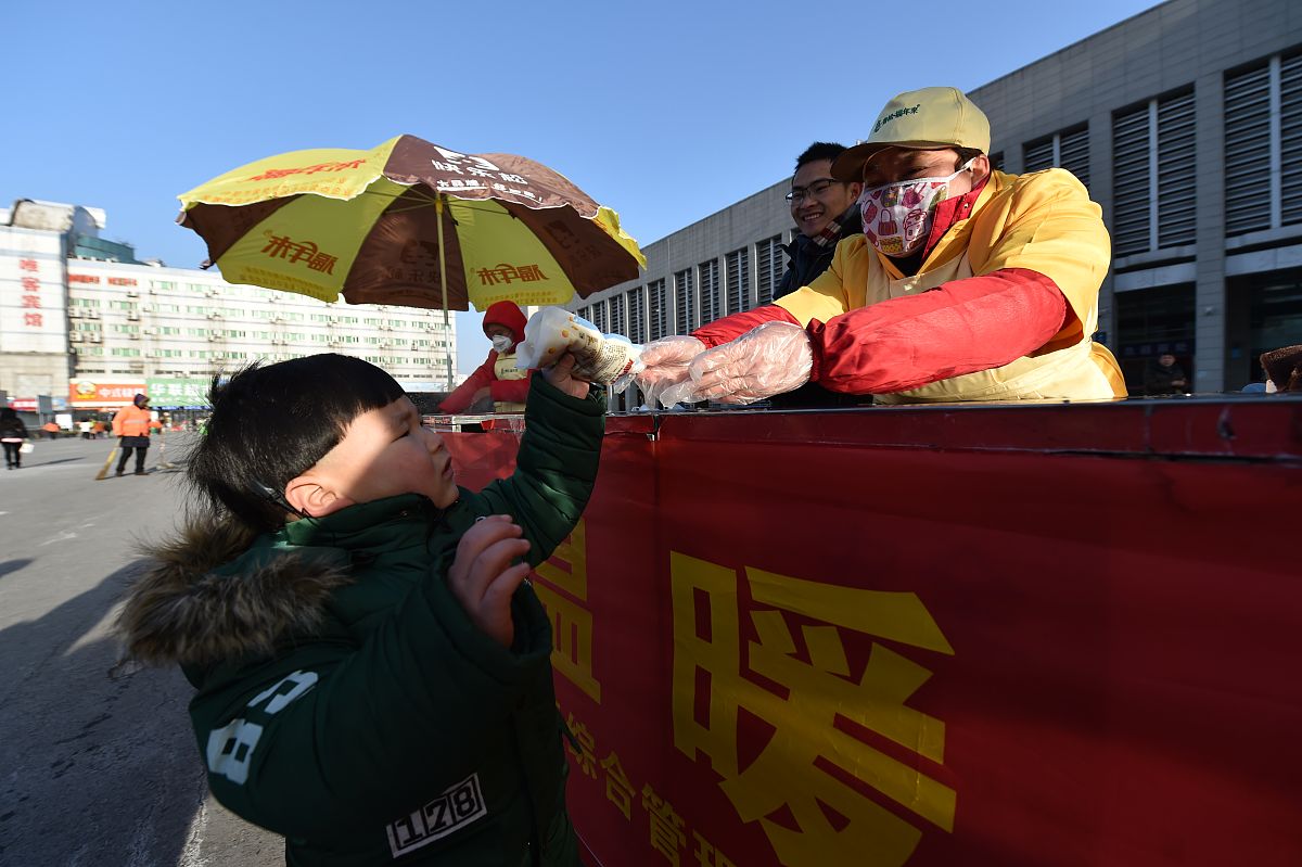 送外卖员的辛劳与温暖：读《2022年冬，我在临沂送外卖》有感