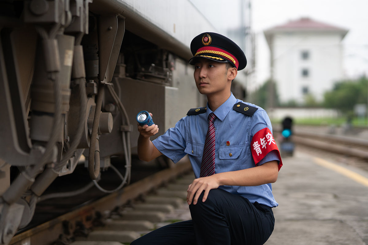 成都铁路司机学校优势：学习铁路驾驶的最佳选择