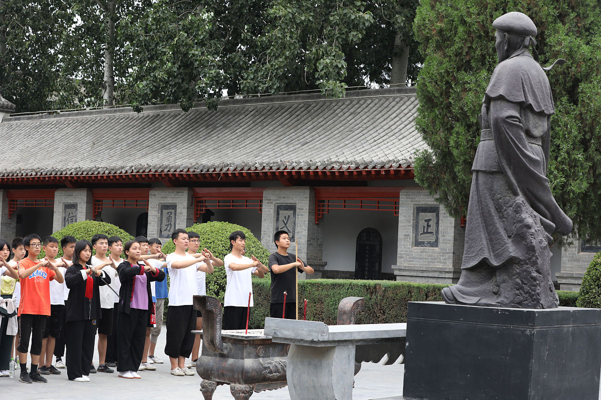 衡水旅游学校专业有哪些？就业前景如何？