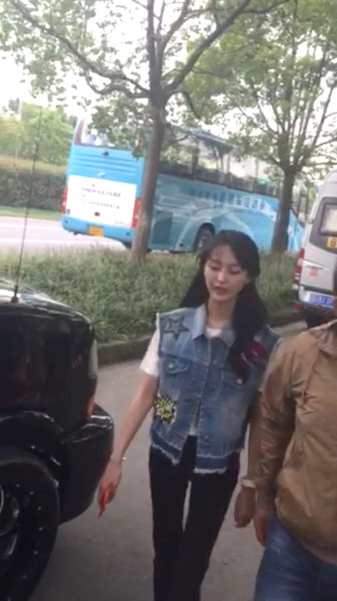 女友网上认识到的!因女友店里发生事故!数天没有女友的信息!又不知道她的店
