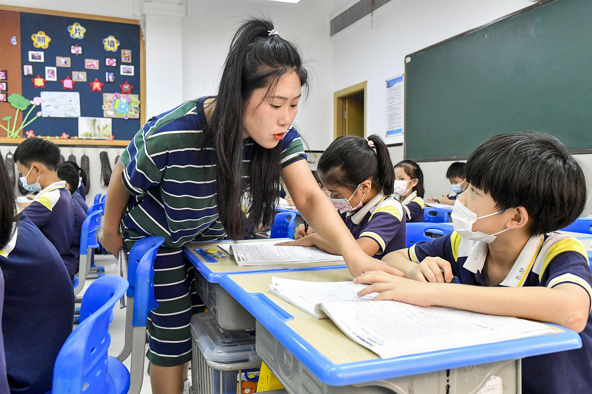 六年级学生写给校长的一封信