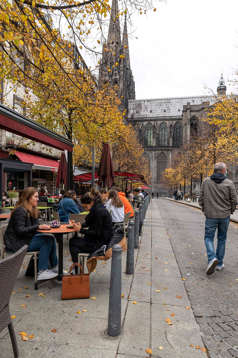 费晴朗梗含义：疫情感言引发的网络热议