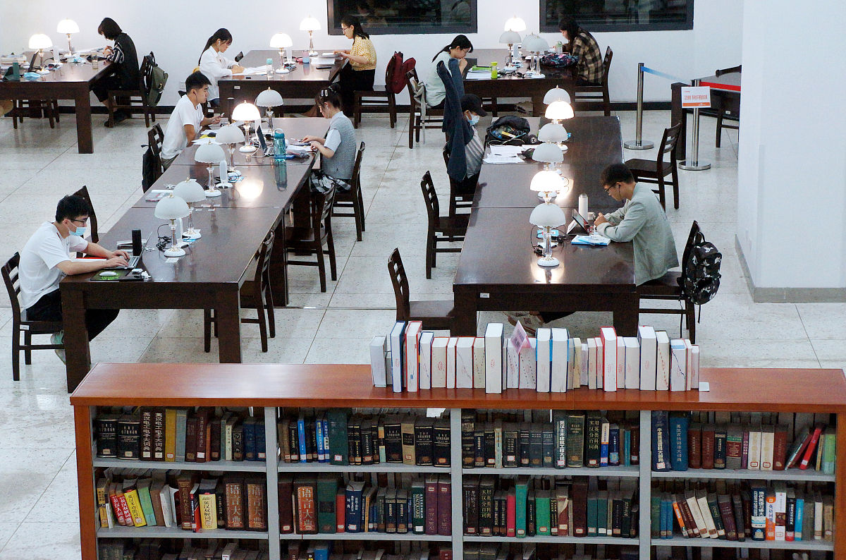 研究生校园生活问题深度解析：住宿、饮食、学术资源等全方位指南