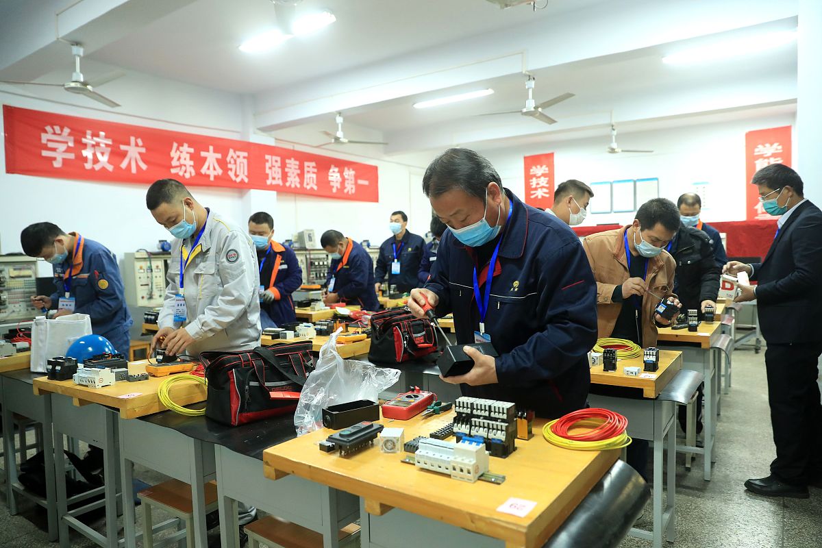 河南省工业学校都有什么专业？