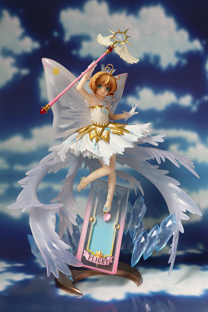 小樱的魔法之旅：平凡女孩的奇幻冒险