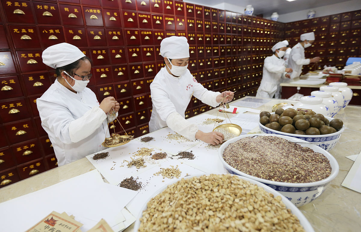 云南中医药中等专业学校2022年招收中药制药专业学生