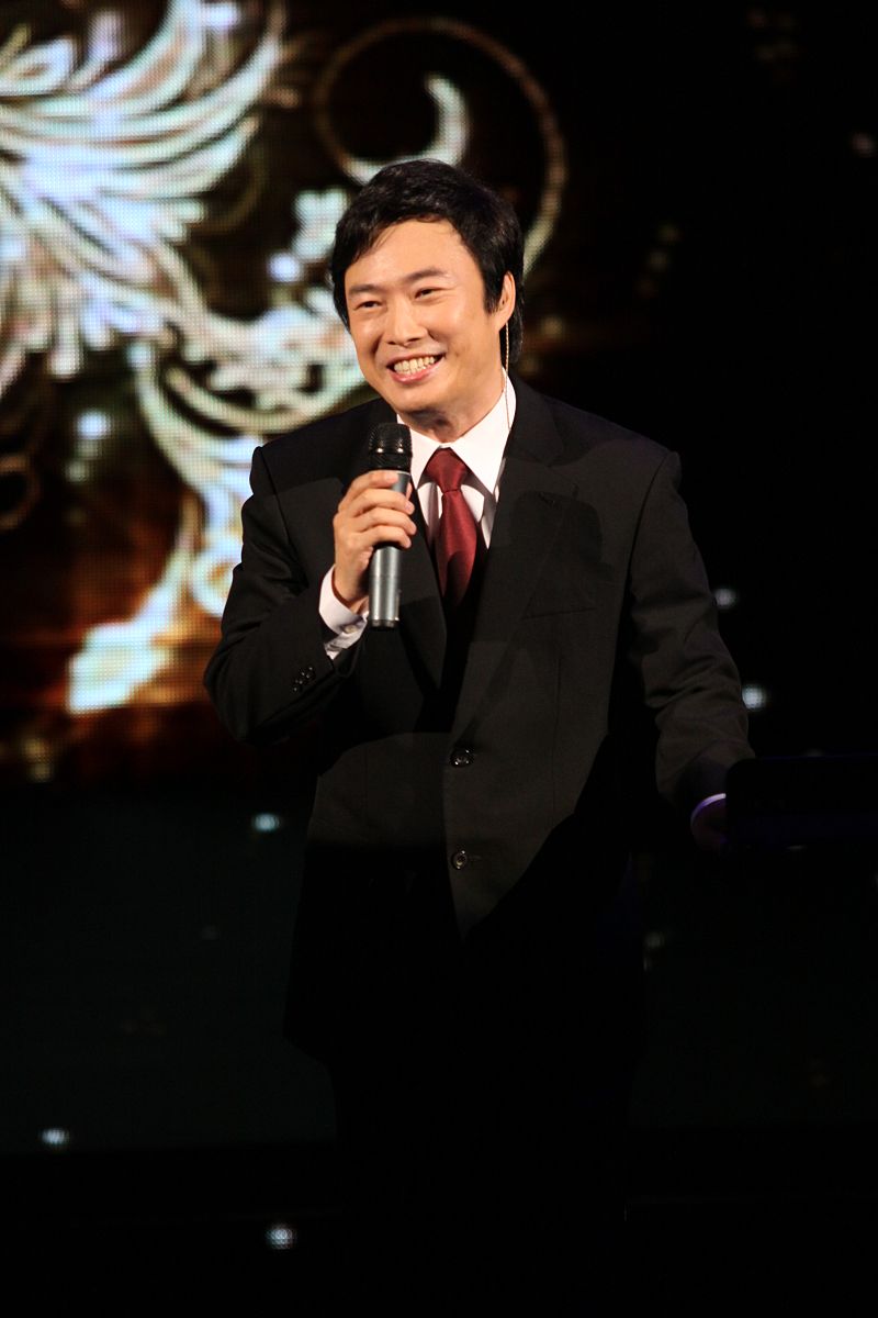 费玉清是谁？猜猜看！