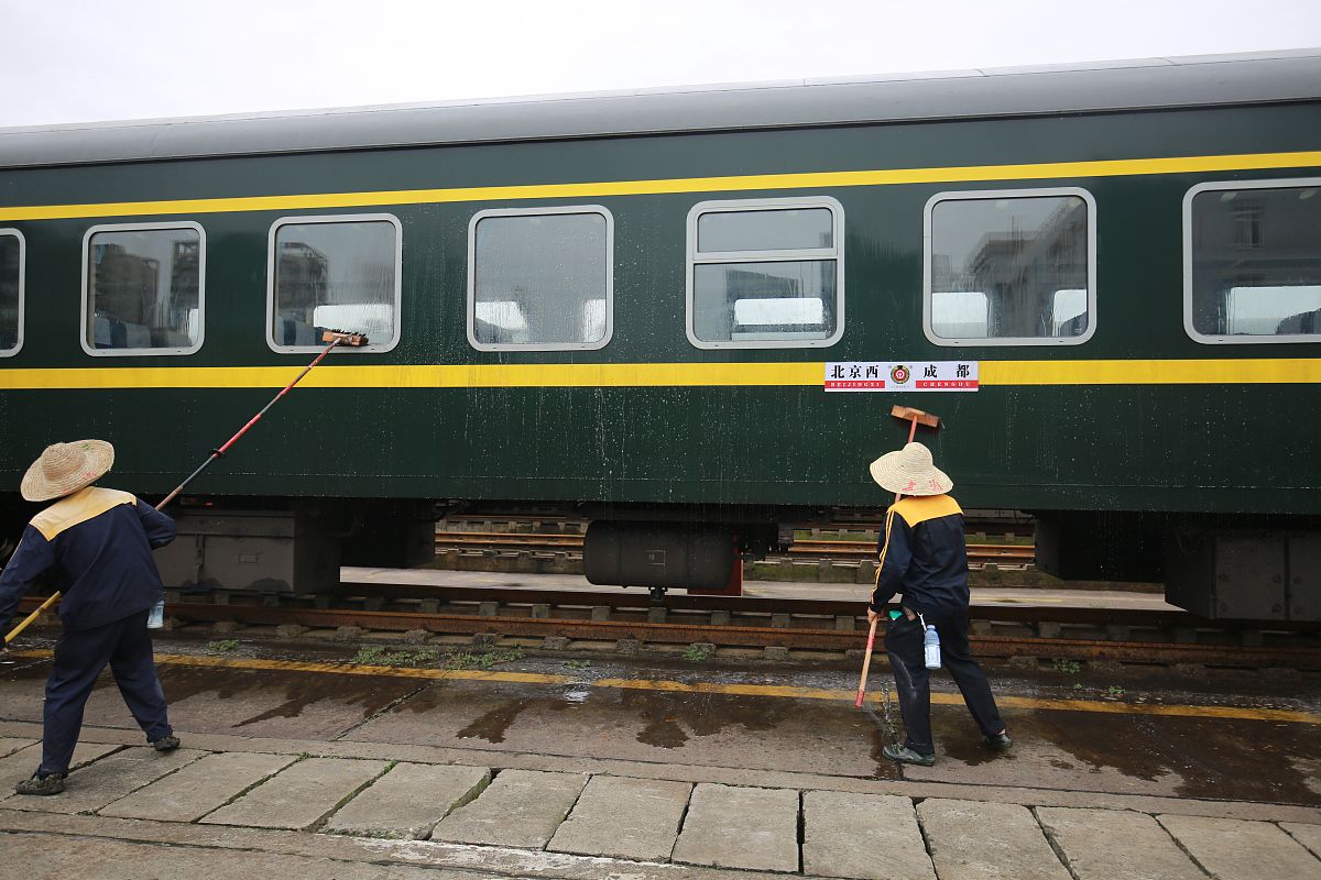 成都铁路工程学校招生人数：今年招收3000名学生