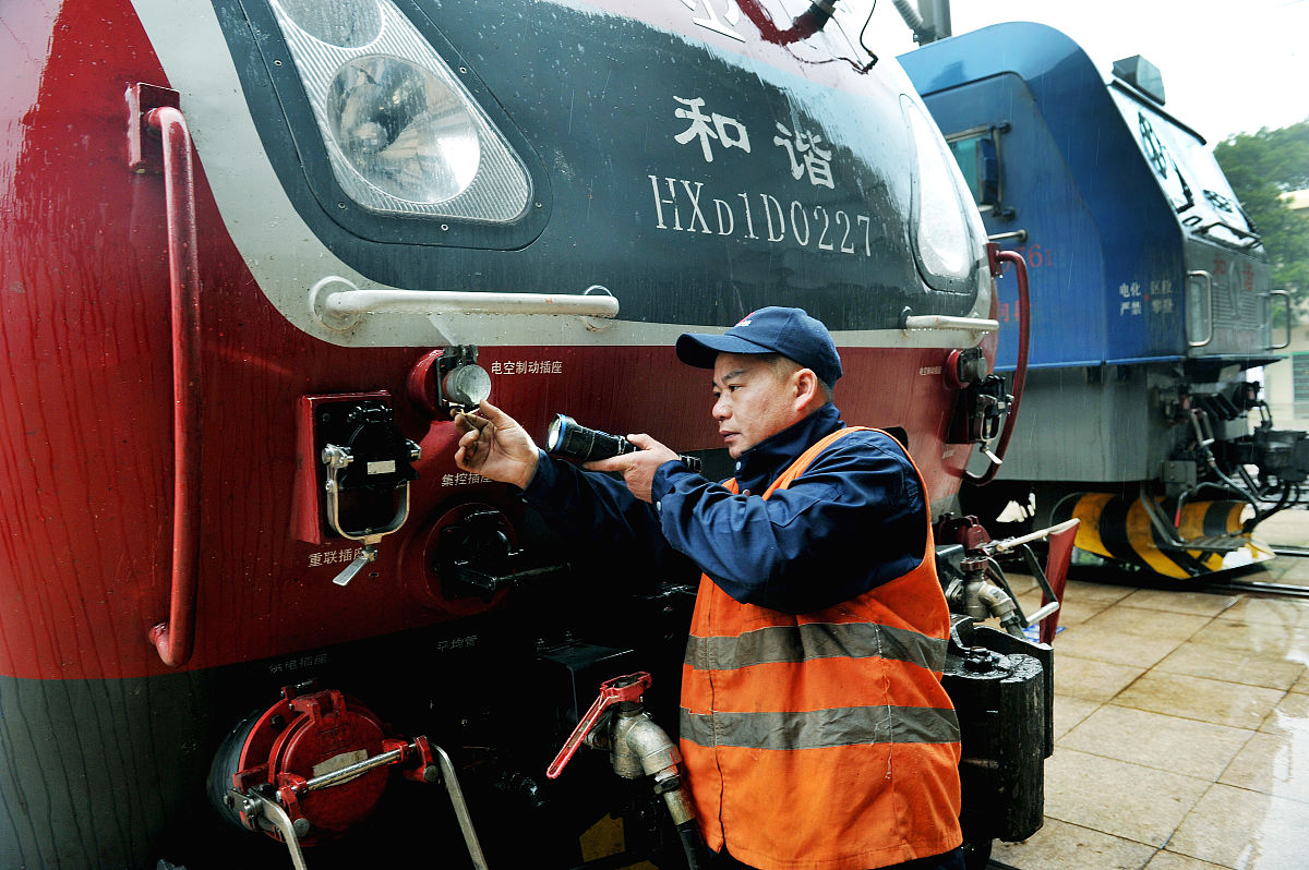 延安航空乘务学校铁道机车车辆制造与维护好不好？有什么招生要求