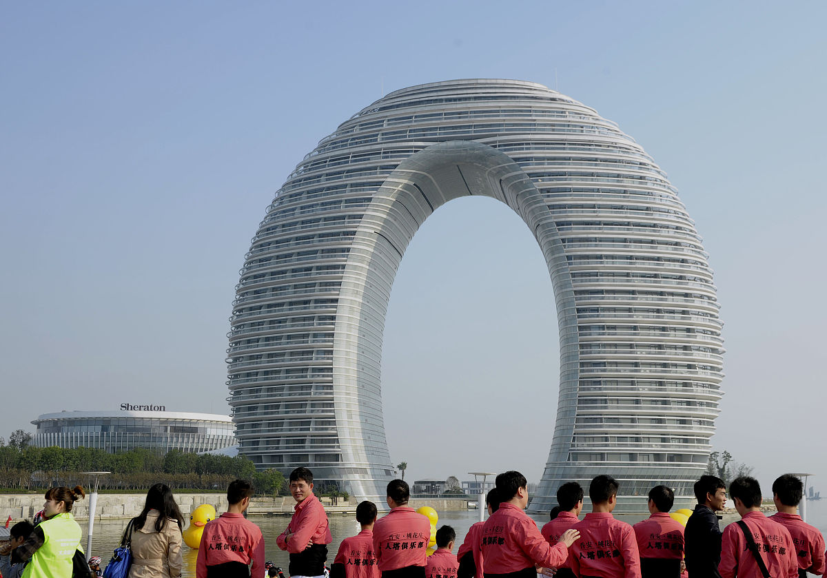 2013年11月6日,湖州市的新地标建筑,湖州喜来登太湖明珠月亮酒店.