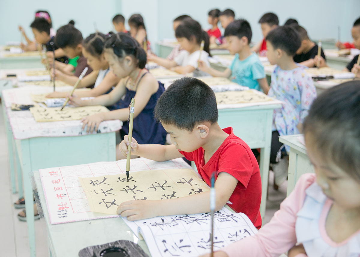 如何调查小学学生参加课外书法辅导班人数