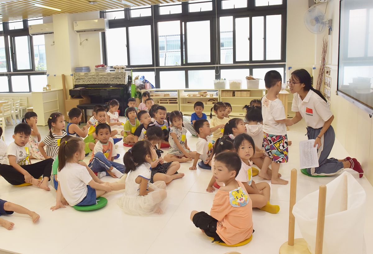 幼儿园老师意识形态工作要求：理论学习、思想认识、师德修养等