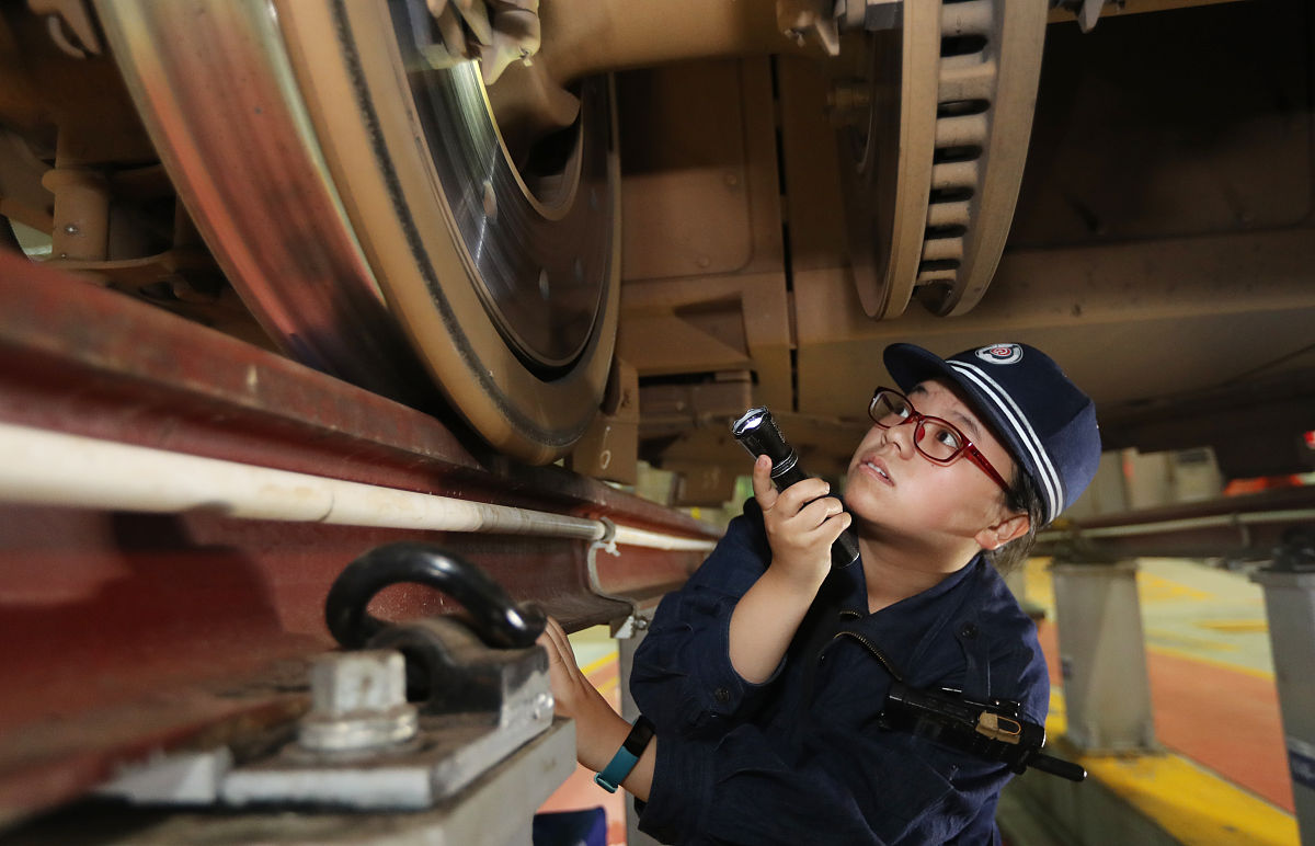 2022年云南省昆明铁路机械学校电力机车运用与检修专业招生