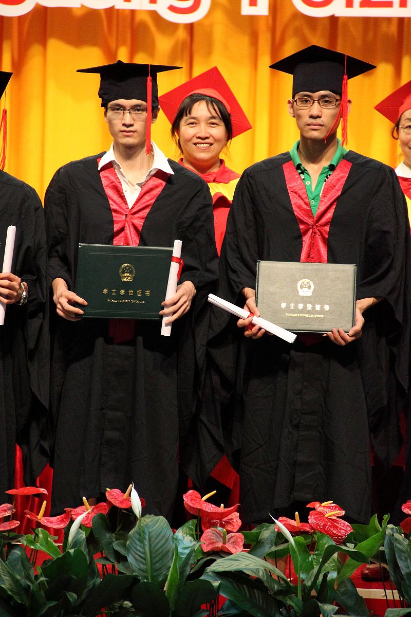 想学习法律相关的专业可以去哪些学校？