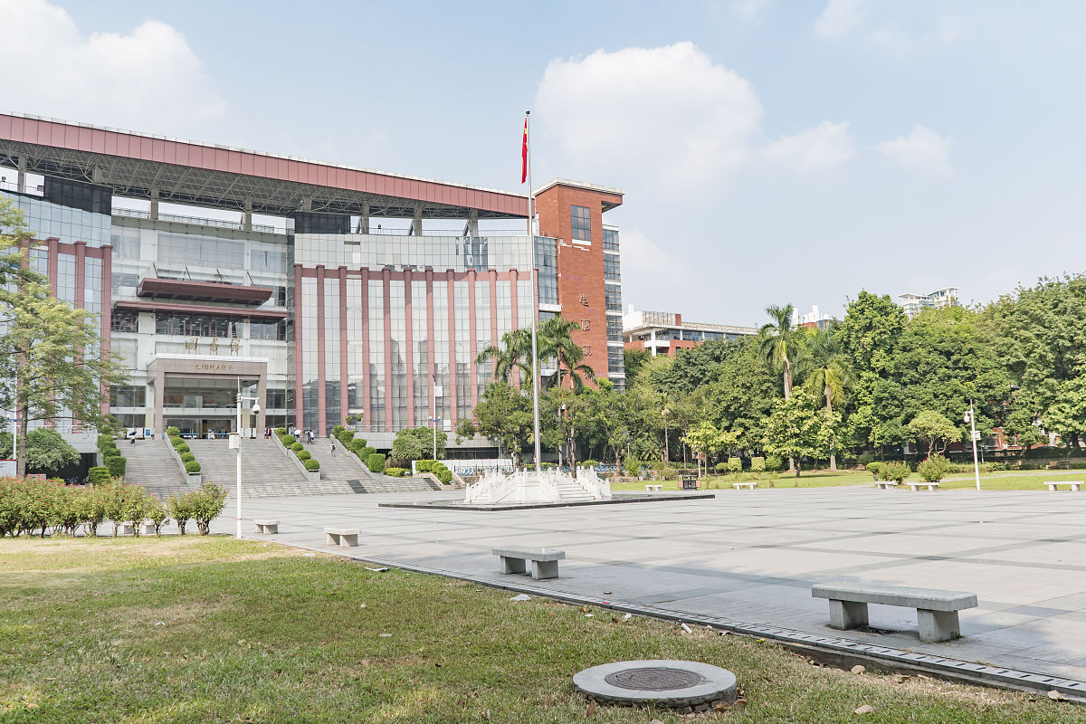 2019年10月5日,广州暨南大学图书馆.